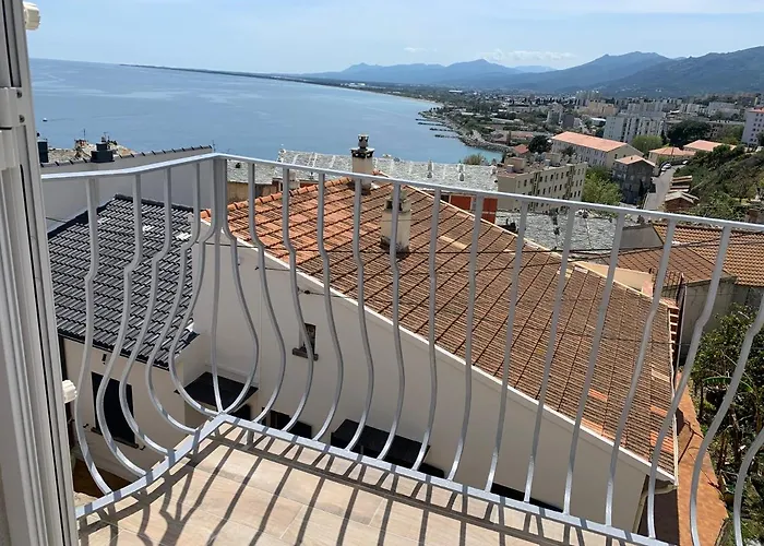 Magnifique Maison Avec Vue Hauteur De Villa Bastiya