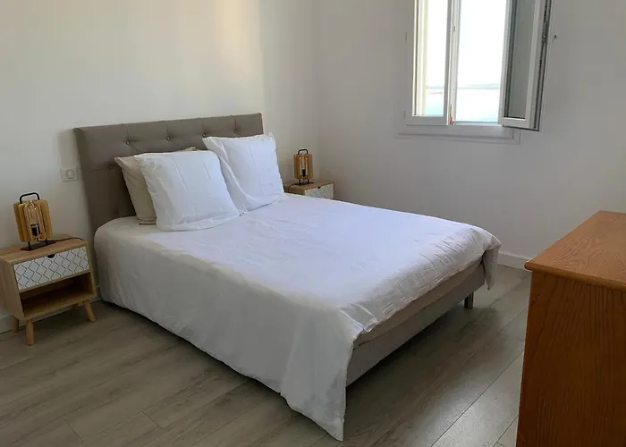 Magnifique Maison Avec Vue Hauteur De Bastia (Corsica)
