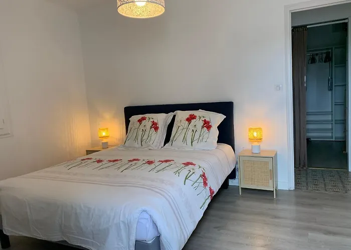 Magnifique Maison Avec Vue Hauteur De Bastia (Corsica)