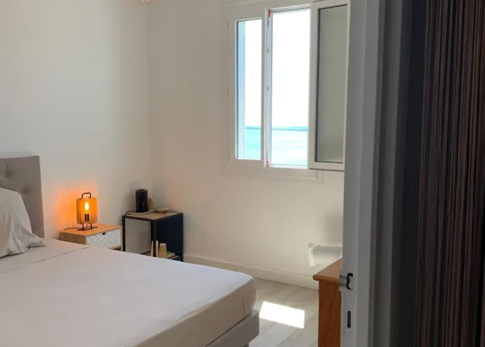 Magnifique Maison Avec Vue Hauteur De Bastia (Corsica)